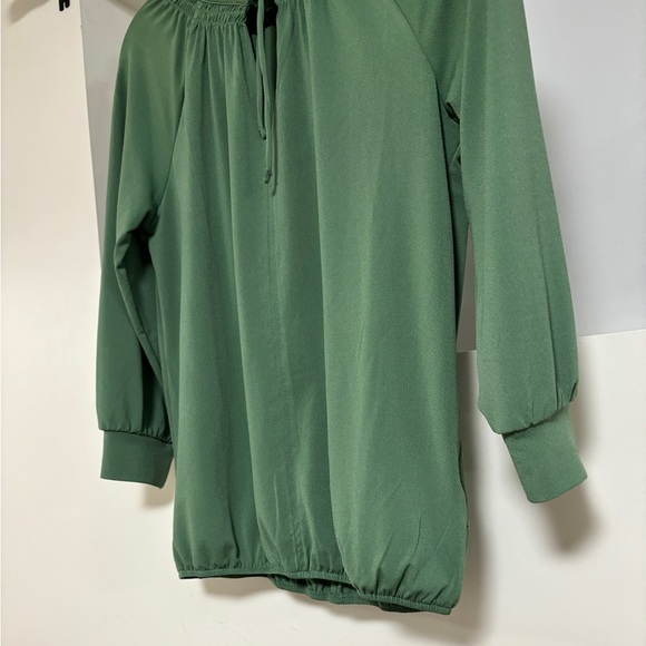 Reitman’s Women’s 3/4 Sleeve Blouse - Picture 3 of 7